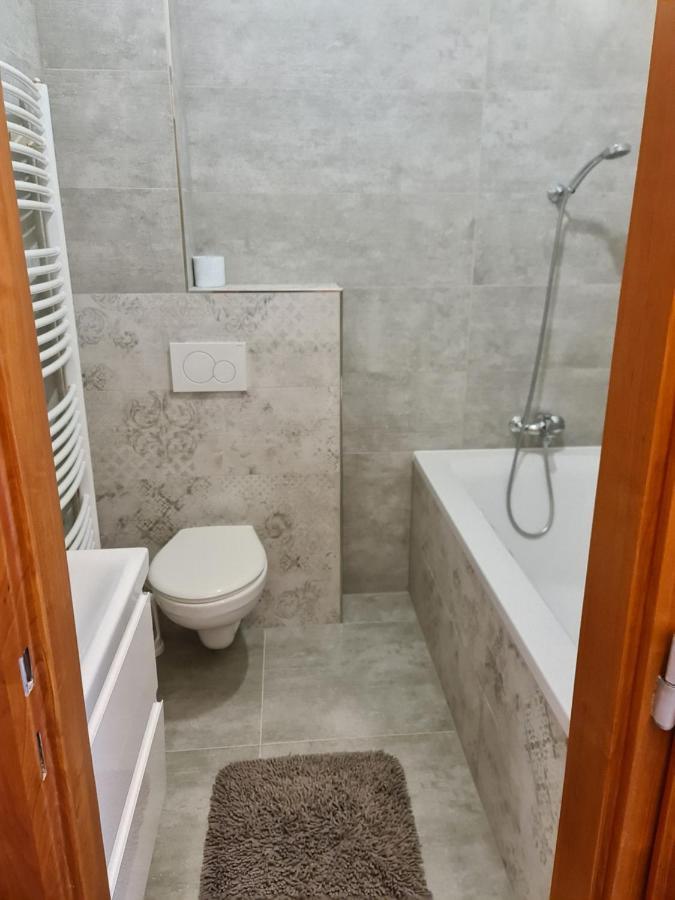 Hotel Koruna Rožnov pod Radhoštěm Esterno foto