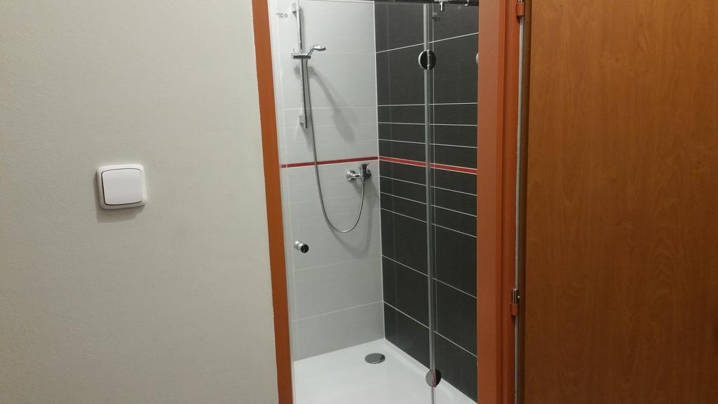 Hotel Koruna Rožnov pod Radhoštěm Esterno foto