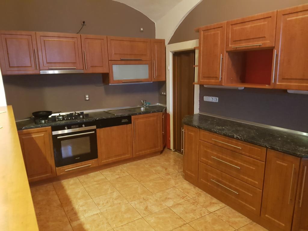 Hotel Koruna Rožnov pod Radhoštěm Esterno foto