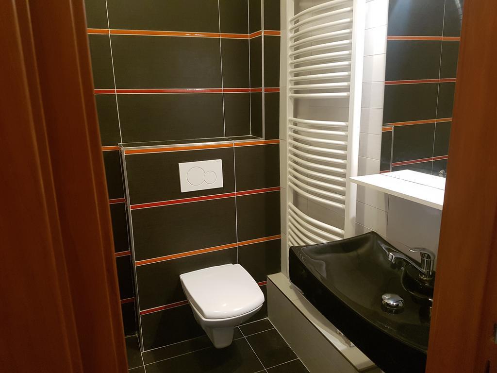 Hotel Koruna Rožnov pod Radhoštěm Esterno foto